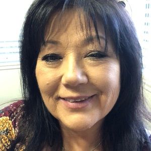 Meet your Posher, Dee